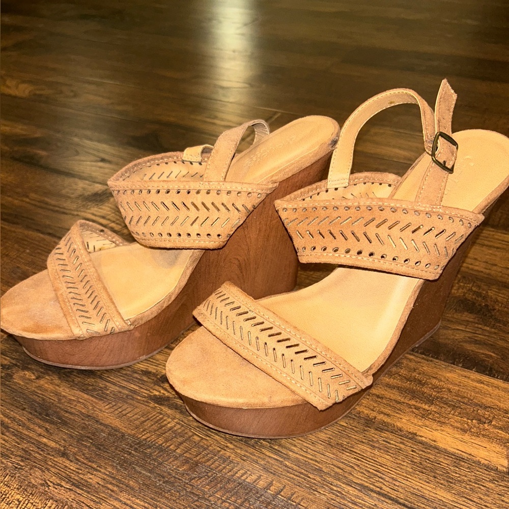 Charlotte Russe brown wedges. size 9, hardly worn, some wear and tear!